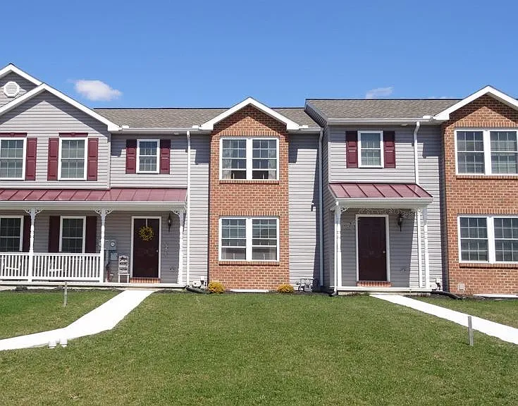 56 Gable Dr — Photo 1