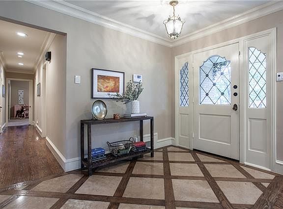 3rd image of 10126 Crestover Dr