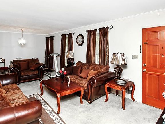 4th image of 309 Plantation Cir