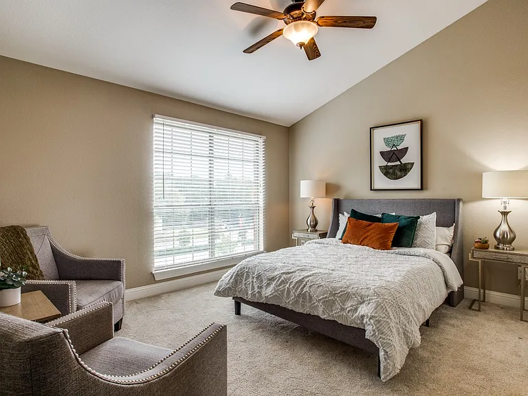 1309 Halcyon Pl — Photo 6