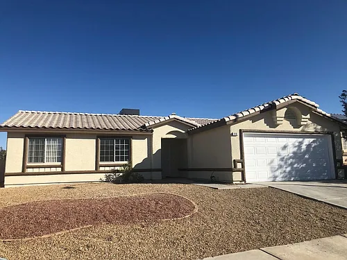 916 Clubview Dr Photo 1