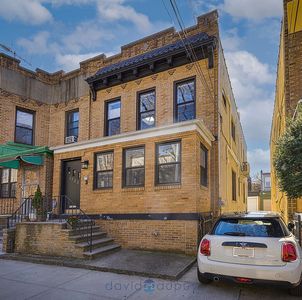 1722 Norman St, Flushing, NY, 11385