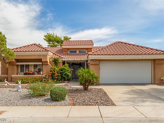 4th image of 2456 Desert Glen Dr