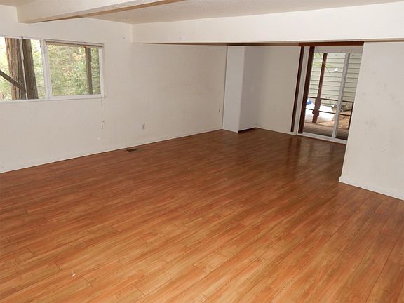 5th image of 22396 Ponderosa Dr