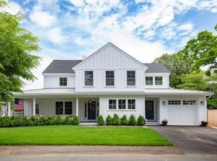 28 Rose Ave, Marblehead, MA 01945