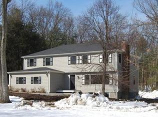 16 Reeves Rd, Bedford, MA 01730