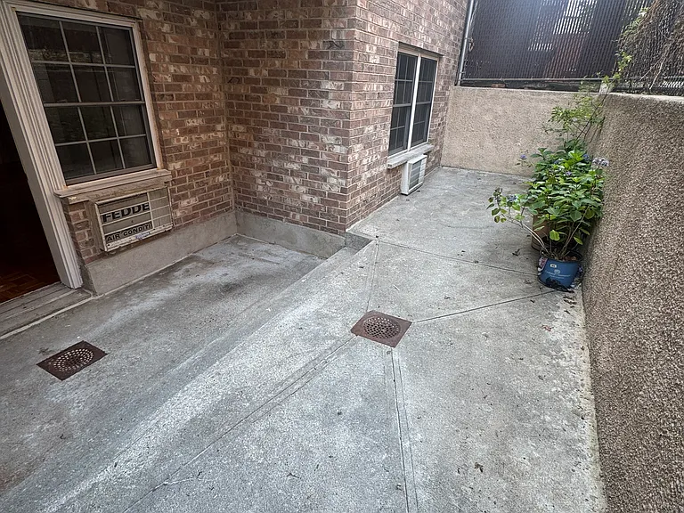 Muliner Ave — Photo 17