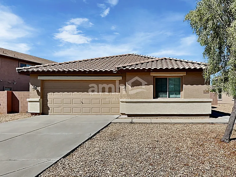 11369 W Lincoln St — Photo 1