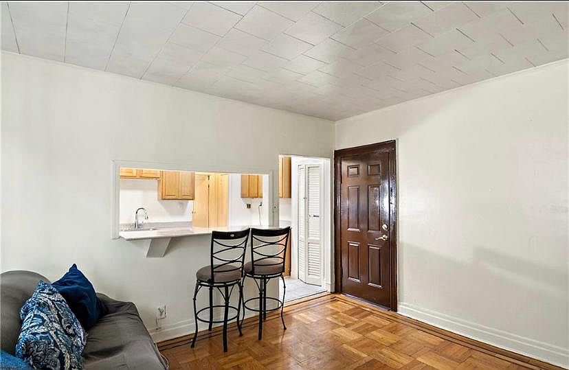 1st image of 2-4229 Grace Ave #2