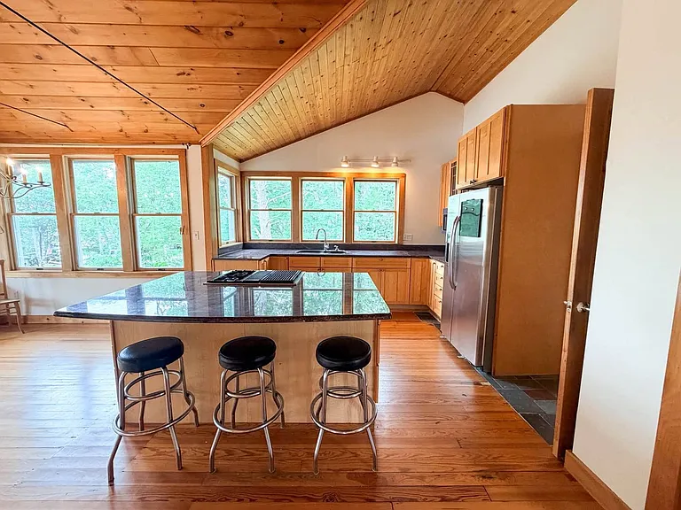 121 Old Schoolhouse Rd — Photo 13