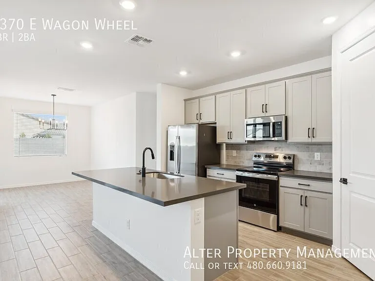 2370 E Wagon Wheel Ln — Photo 15
