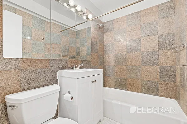 Rented by (Legacy) Elegran | media 9