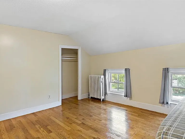 338 Elm St — Photo 6