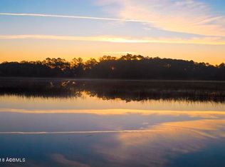 75 Lost Island Rd, Beaufort, SC 29907