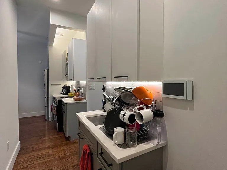1009 Willoughby Ave #3A — Photo 4