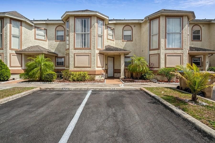 1st image of 244 Dawn Ct