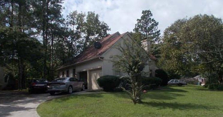 2nd image of 113 Riviera Rd