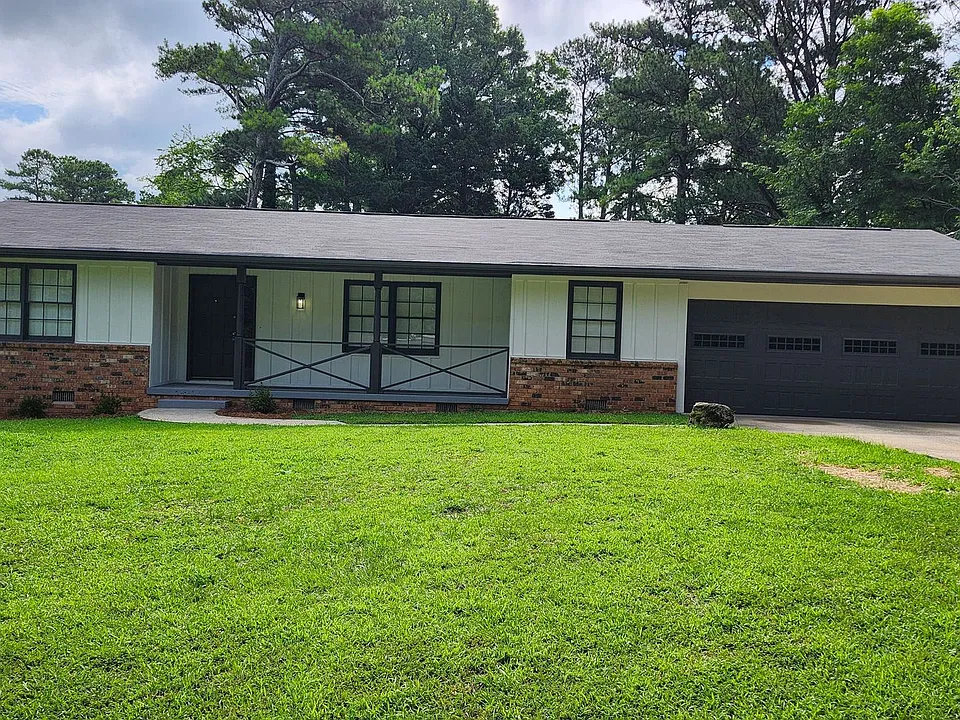 1007 Strawberry Ln