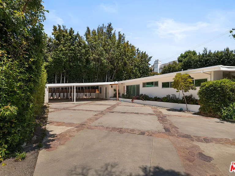 11770 Chenault St — Photo 1