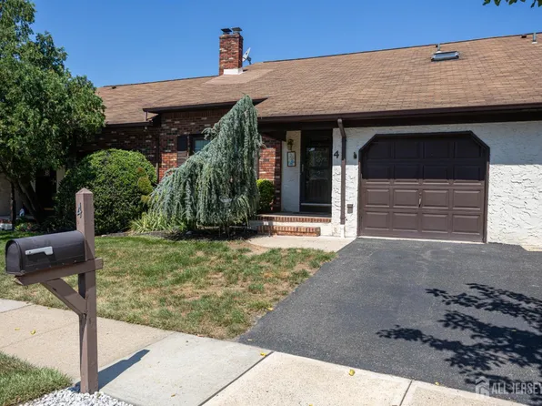 4 Cheltenham Pl, Sayreville, NJ 08872