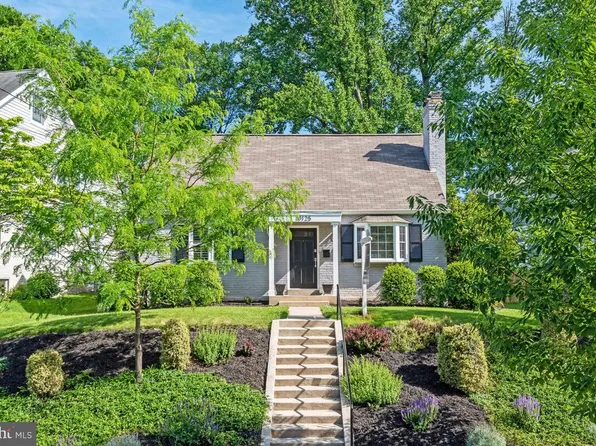 10125 Crestwood Rd, Kensington, MD 20895