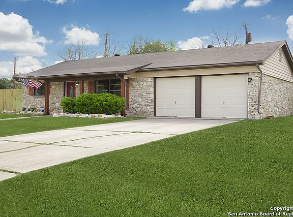 3rd image of 438 E Langley Blvd