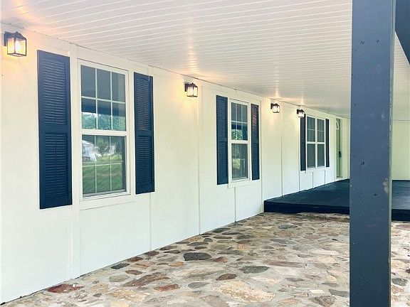 3rd image of 2285 Lee Road 117