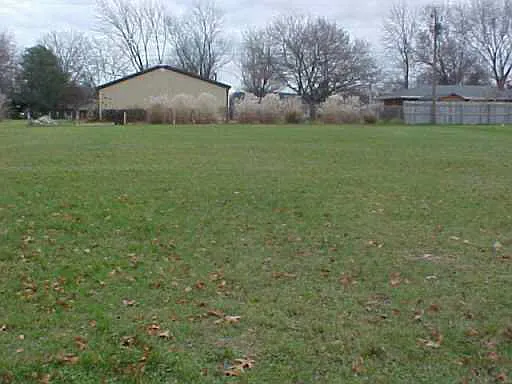 Grape Rd photo 1