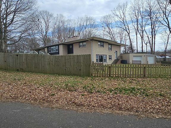 2nd image of 276 E Porters Bluff Rd