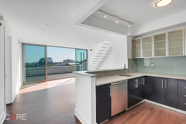 Rented by CORE | media 65