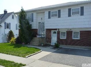 66 Alhambra Rd, Massapequa, NY 11758