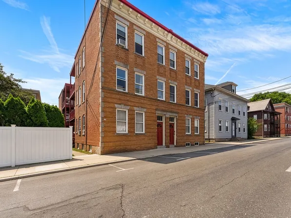 16 Leavitt St #2, Salem, MA 01970
