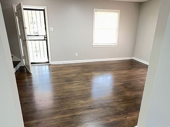 4th image of 4015 Michael Rd