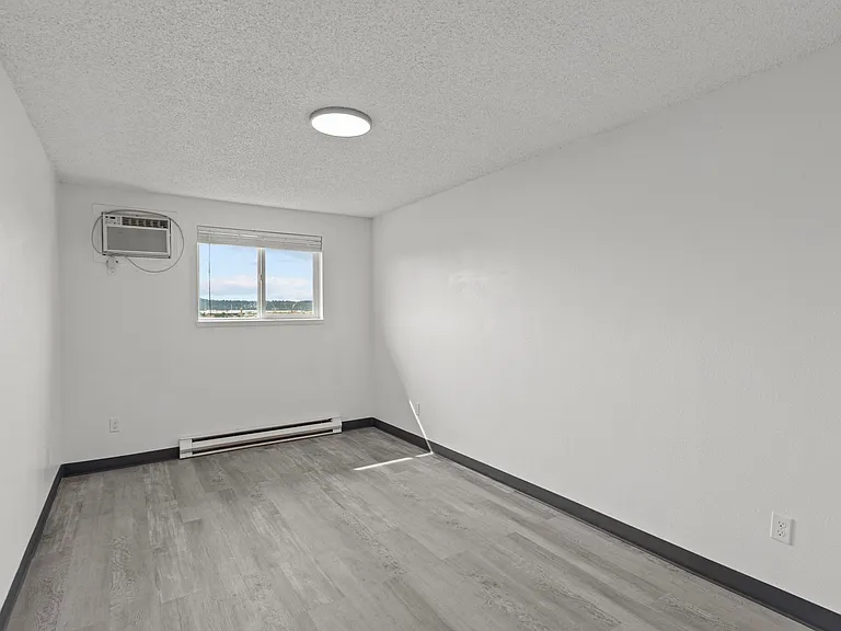 Cedar Green Apartments — Photo 15
