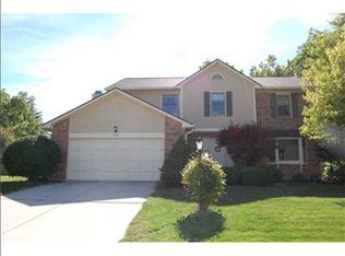 7689 Prairieview Dr, Fishers, IN 46038