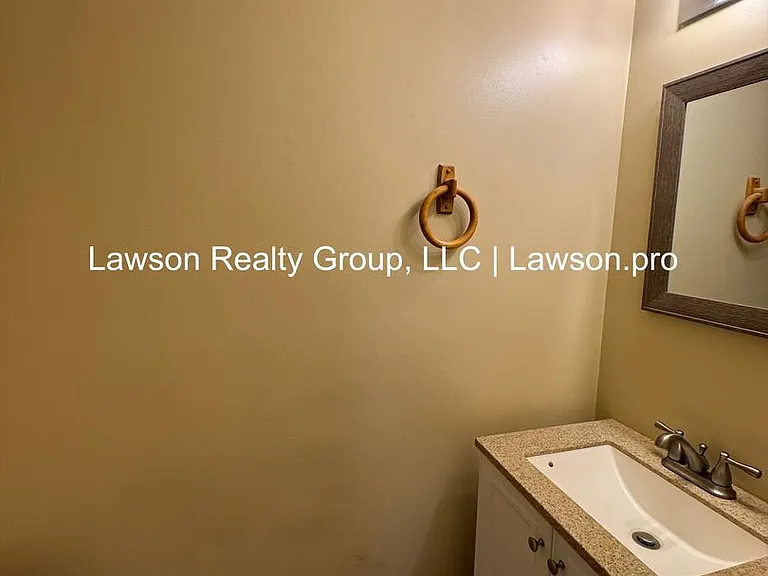 107 Oxford Sq — Photo 14