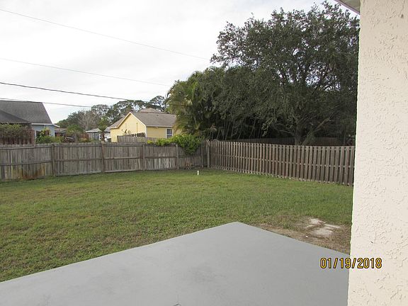 4th image of 2366 SE Rich St
