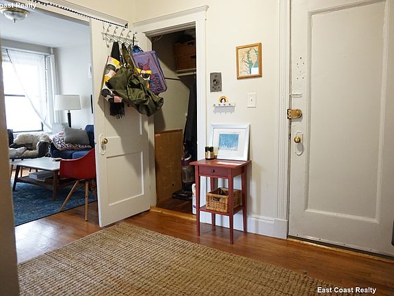 3rd image of 4 Carol Ave