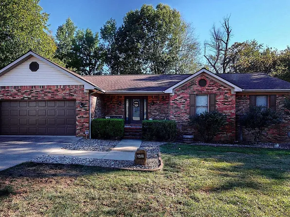 4350 Driftwood Dr, Paducah, KY 42001