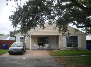 8649 SW 14th Ct, Pembroke Pines, FL 33025