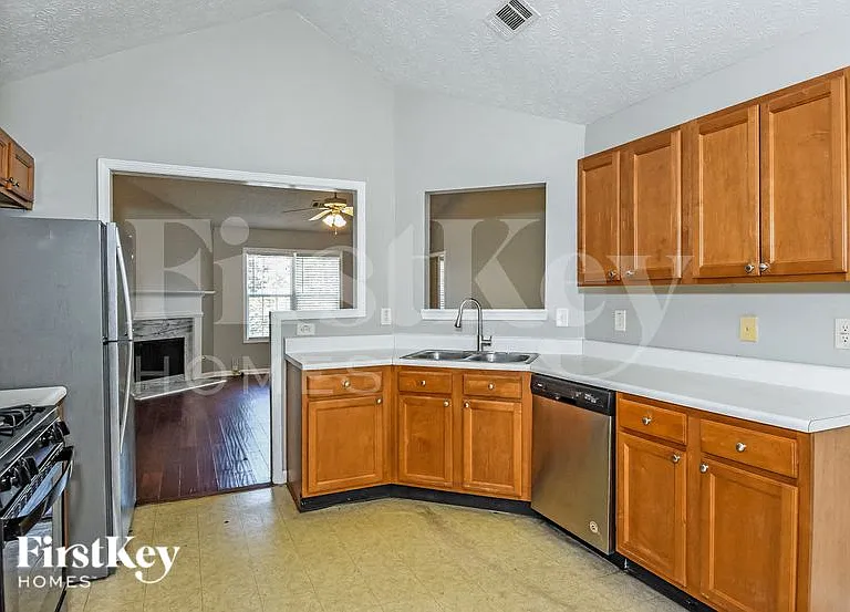 830 James Ridge Dr — Photo 6