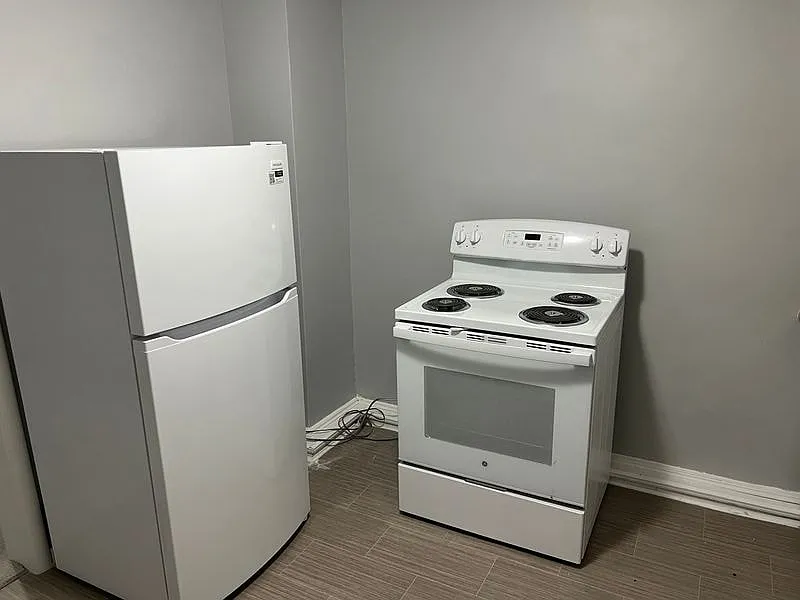 2 bed, $745 — Photo 3
