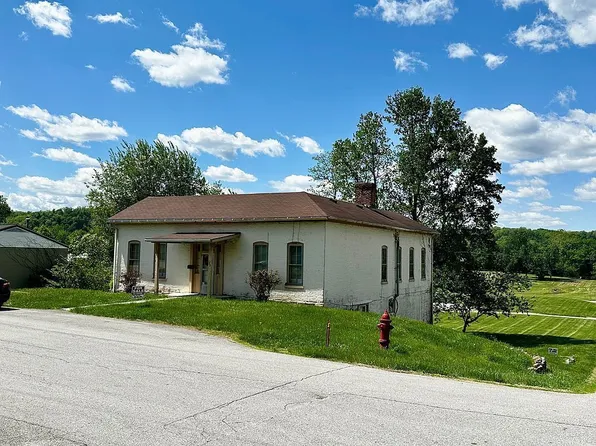 302 3rd St, Carrollton, KY 41008