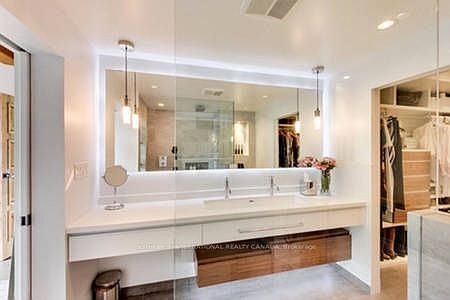 2nd image of 436 Wellington St W #205