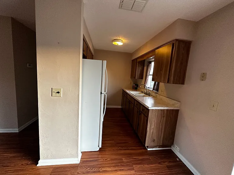 3 New North Ct — Photo 7