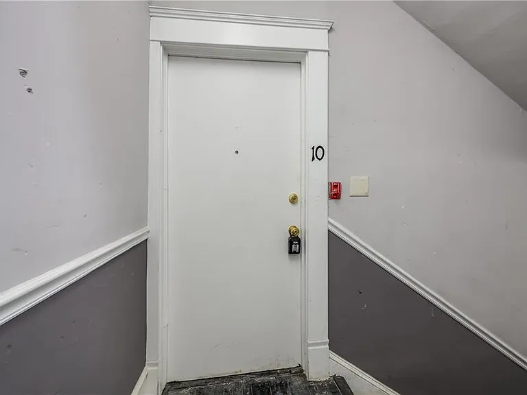 600 Parkway Dr NE #10 — Photo 11