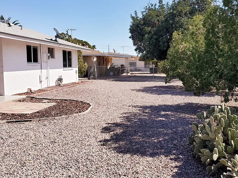 9951 W Clair Dr — Photo 16