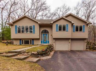 E10798 Delton Rd, Baraboo, WI 53913