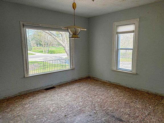 3rd image of 5038 E Vienna Rd