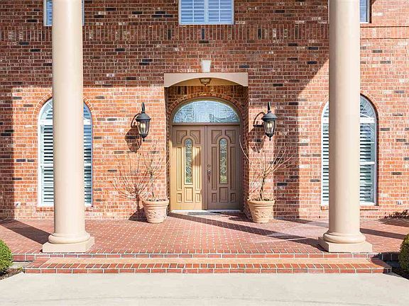 4th image of 2250 Savannah Trace